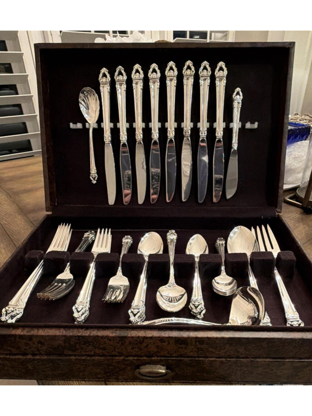 Reed & Barton New Emperor Silverplate Flatware Set – 44 Pc Service for 8